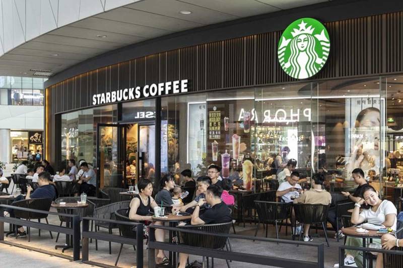 Là thương hiệu cafe nổi tiếng trên thế giới, không gian Starbucks đảm bảo khiến khách hàng có những trải nghiệm tuyệt vời nhất