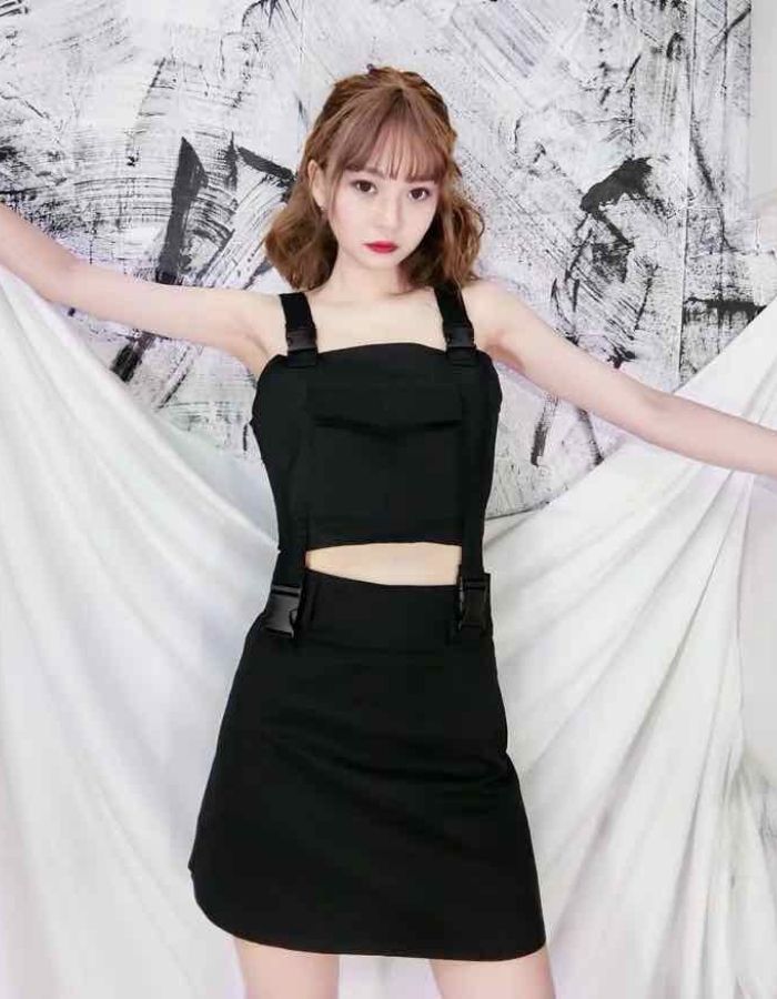 Áo croptop theo cả set cực ấn tượng