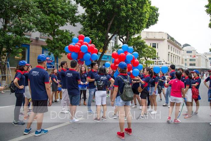 Màu sắc áo đồng phục công ty có vai trò quyết định mang đến hình ảnh đẹp đến toàn thể doanh nghiệp.