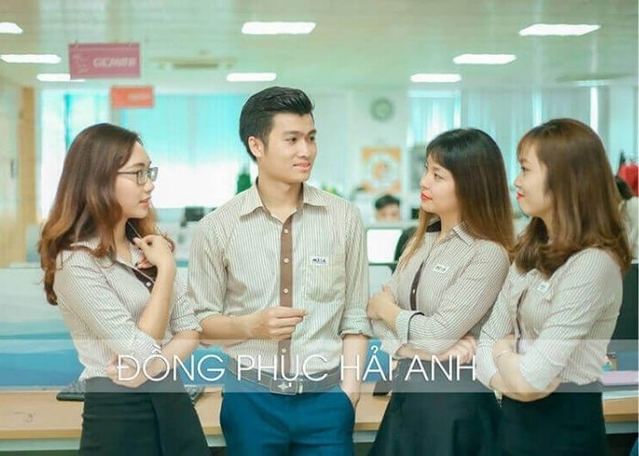 May áo đồng phục là nhu cầu không thể thiếu dành cho các công ty, doanh nghiệp hiện nay.