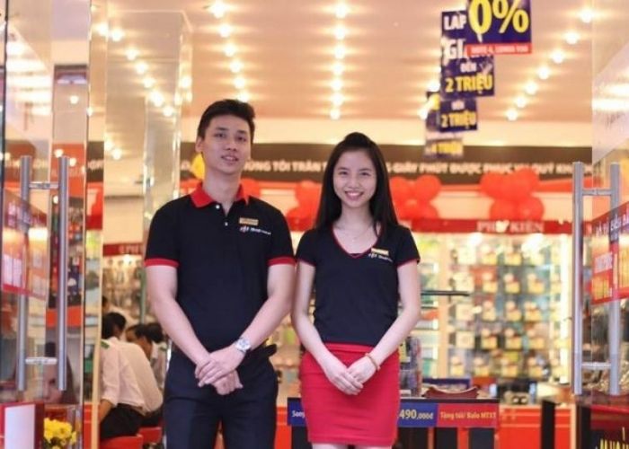 Mẫu đồng phục góp phần trong sự thành công của fpt shop