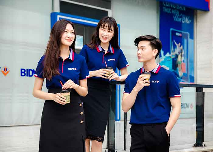 Lưu ý khii làm đồng phục công ty, sử dụng màu sắc thương hiệu làm màu áo đồng phục